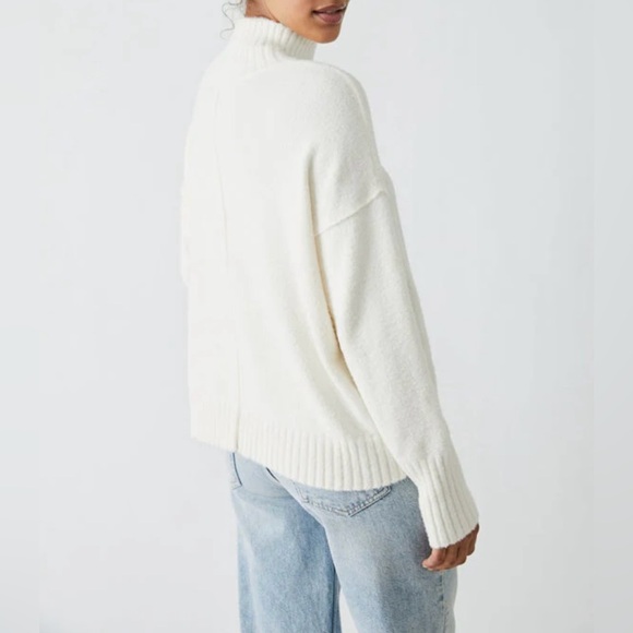 Free People Ivory Vancouver Turtleneck XS NWT - Picture 2 of 5